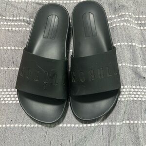 No Bull Women’s slides black 7 1/2